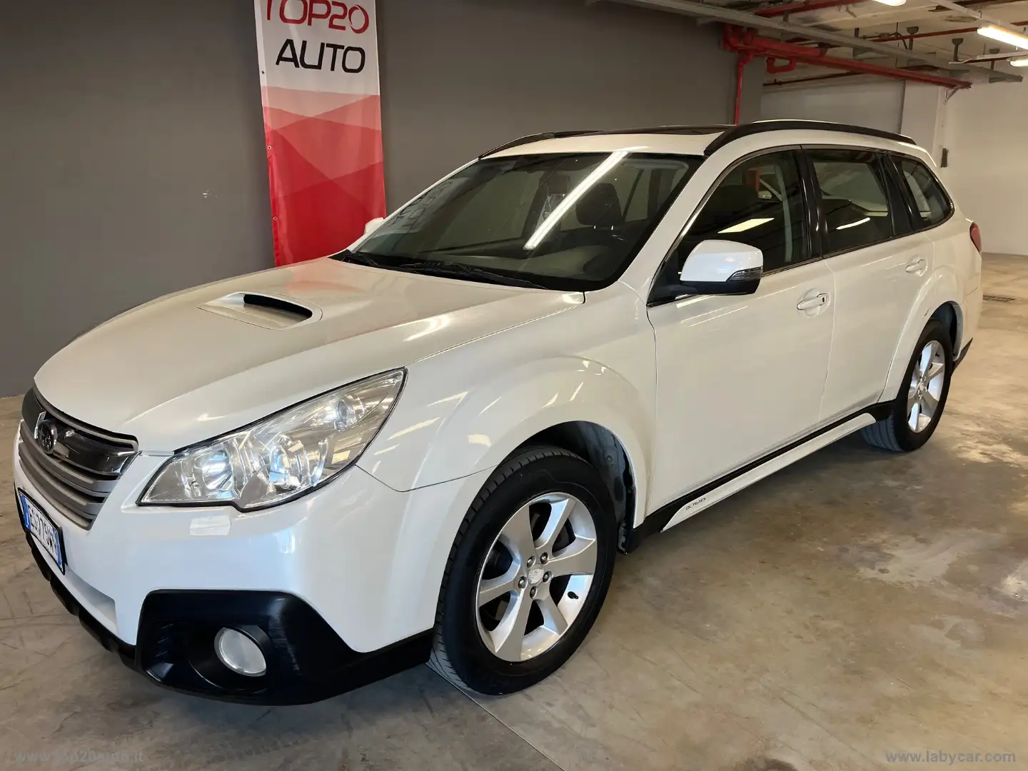 Subaru OUTBACK 2.0D CVT Exclusive|INTERNI IN PELLE|TETTO PANORAMI Белый - 1