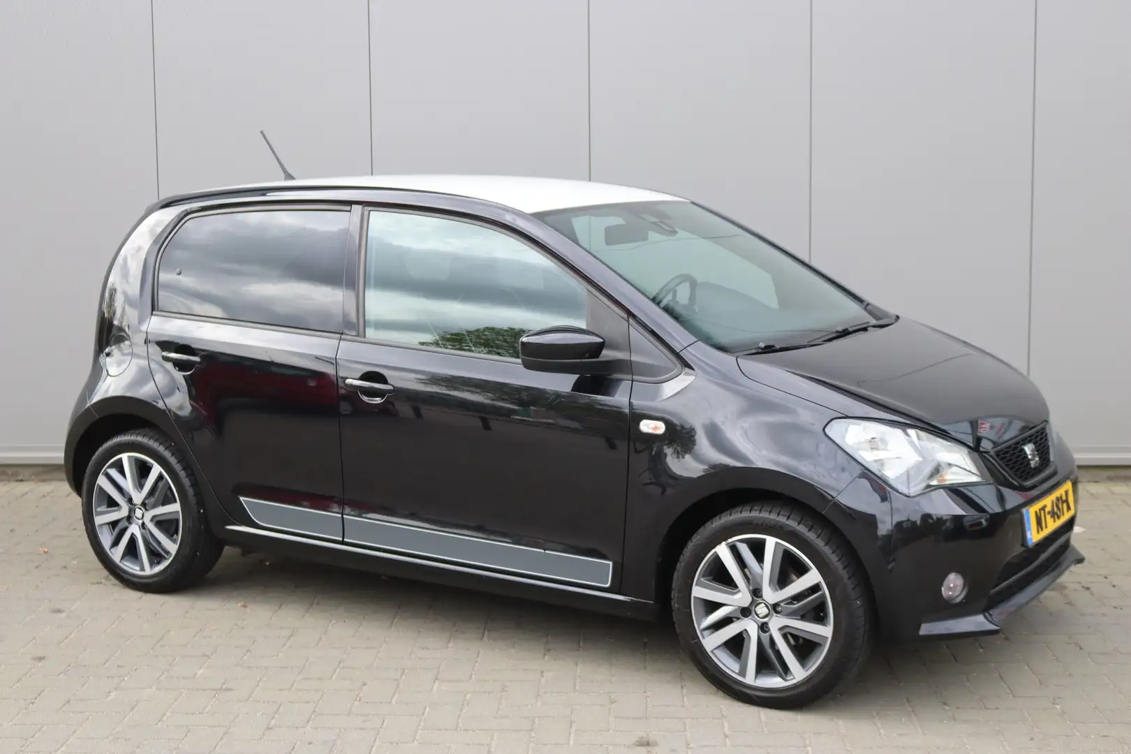 SEAT Mii 1.0 Sport Connect Cruise-Control/Bluetooth/Parkeer Black - 2