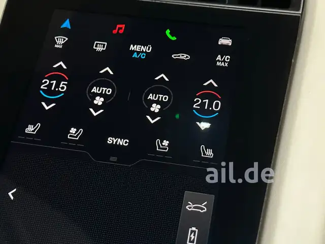 Porsche Taycan view 16