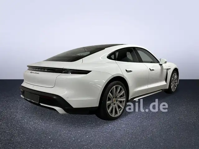 Porsche Taycan view 18