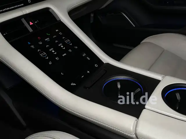 Porsche Taycan view 11