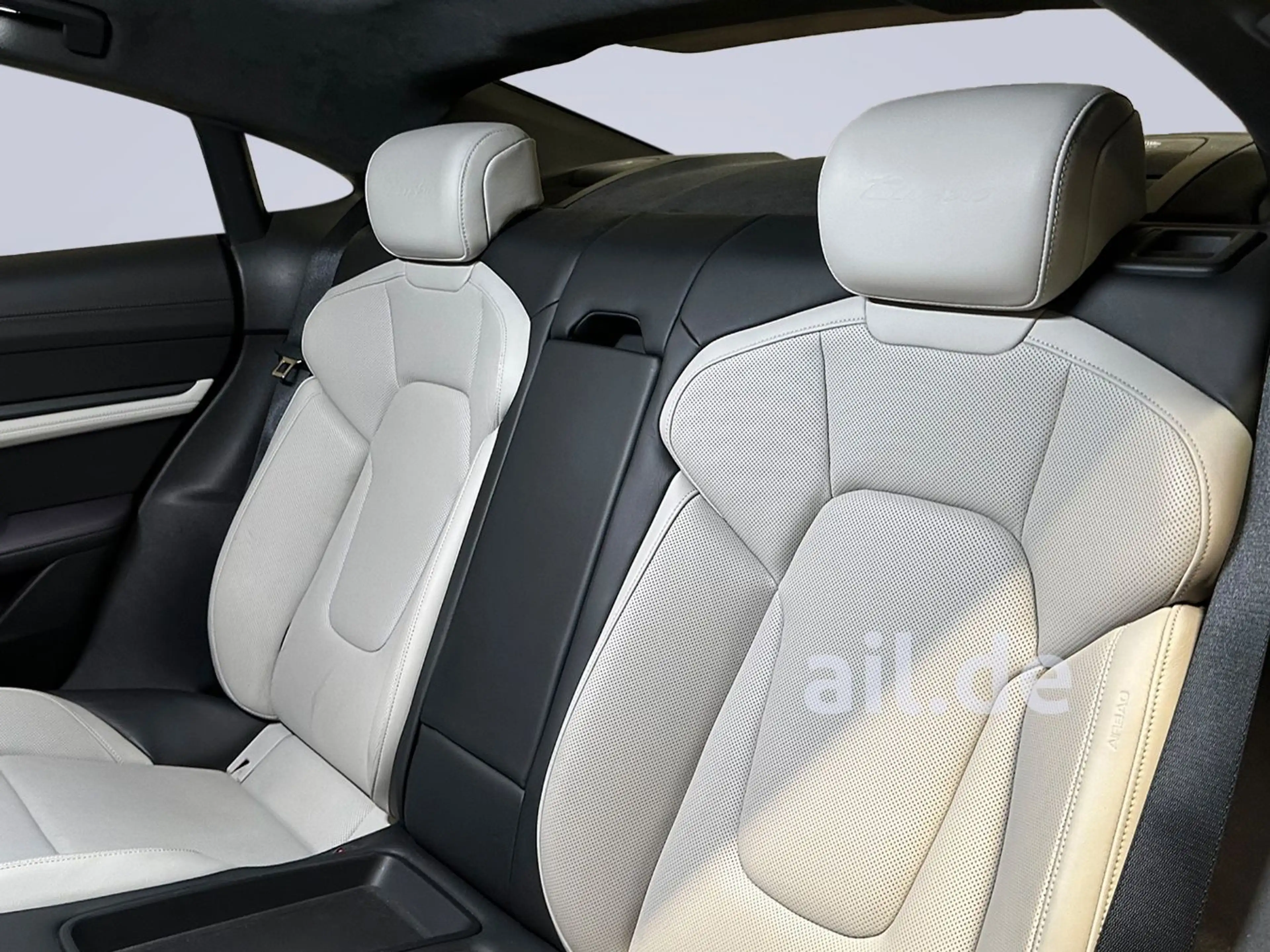 Porsche Taycan Turbo LED Navi Pano 360 Kam. KlimaA — photo 5