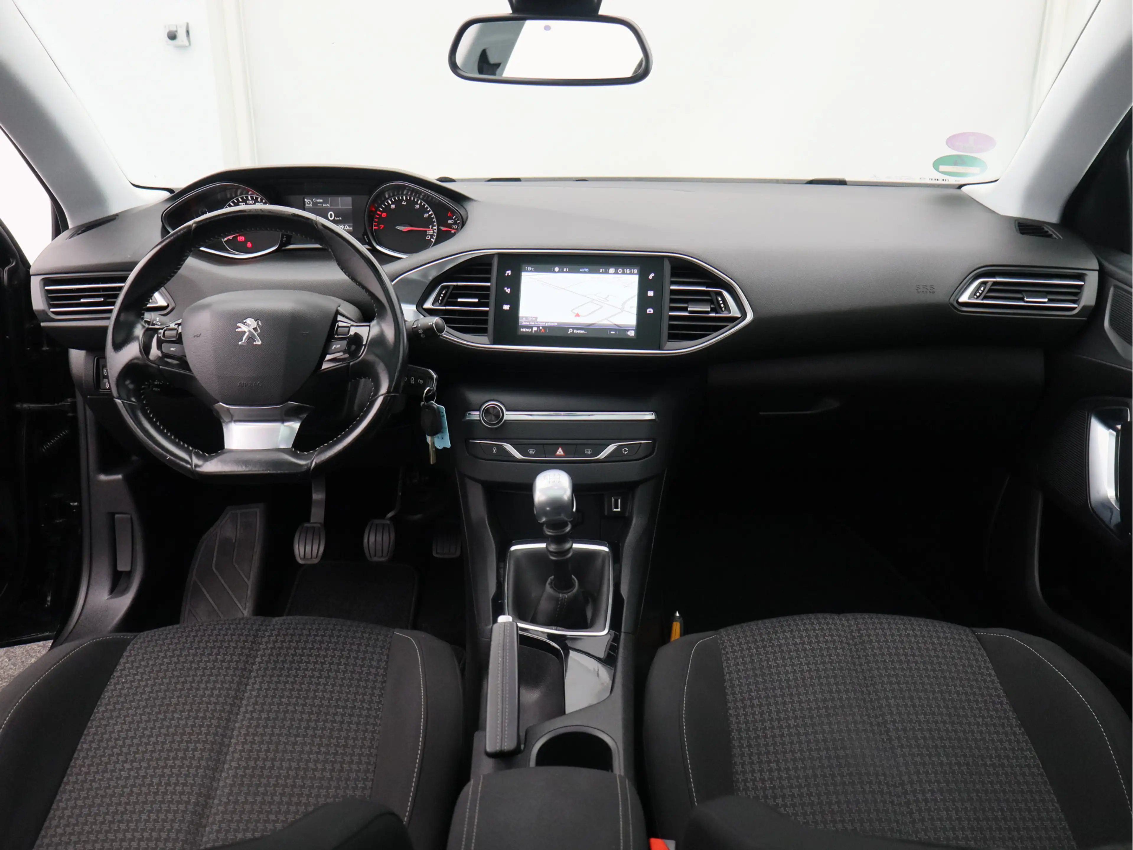 Peugeot 308 SW 1.2 PureTech Blue Lease Executive/nette auto! — photo 2