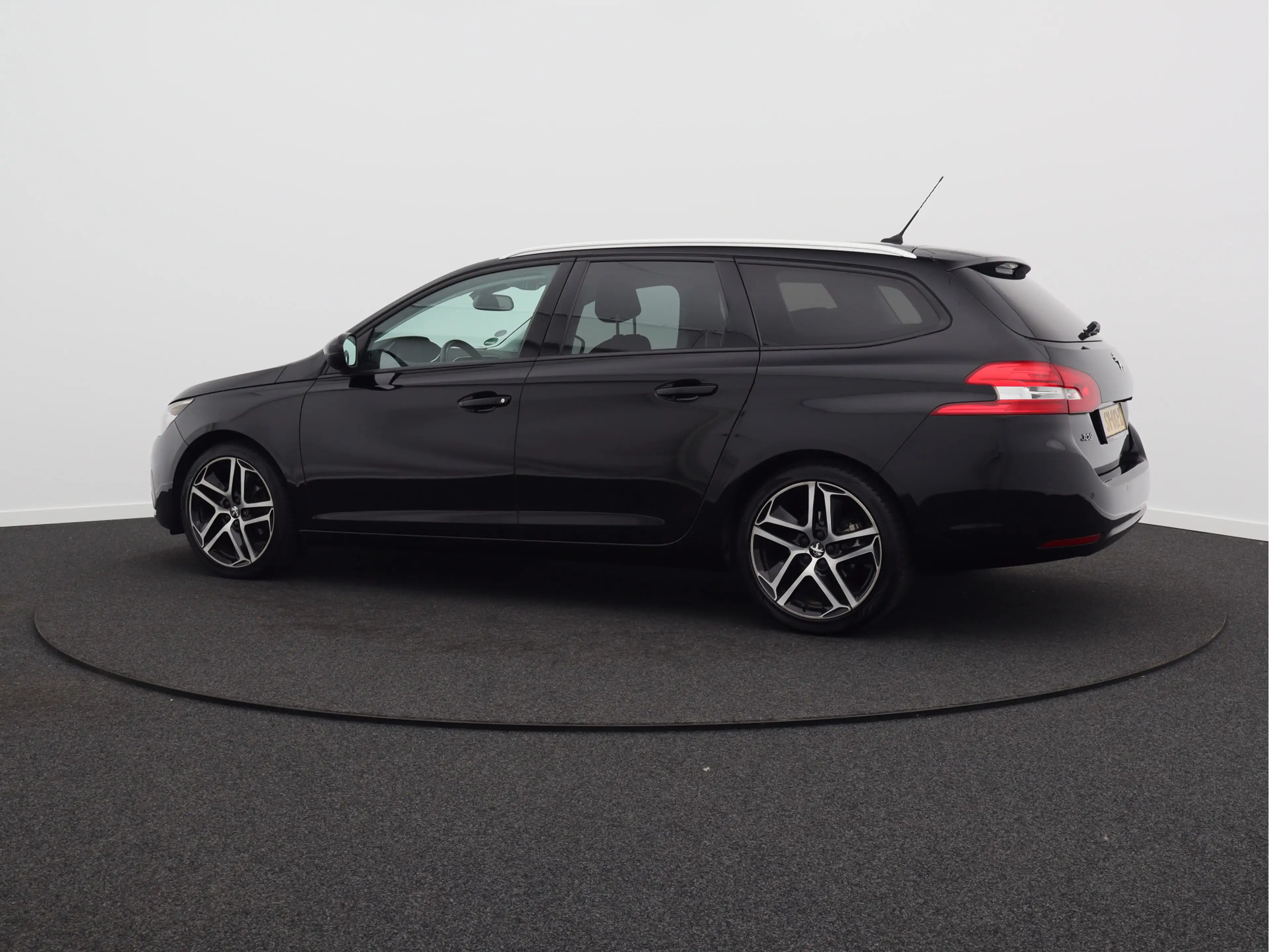 Peugeot 308 SW 1.2 PureTech Blue Lease Executive/nette auto! — photo 12
