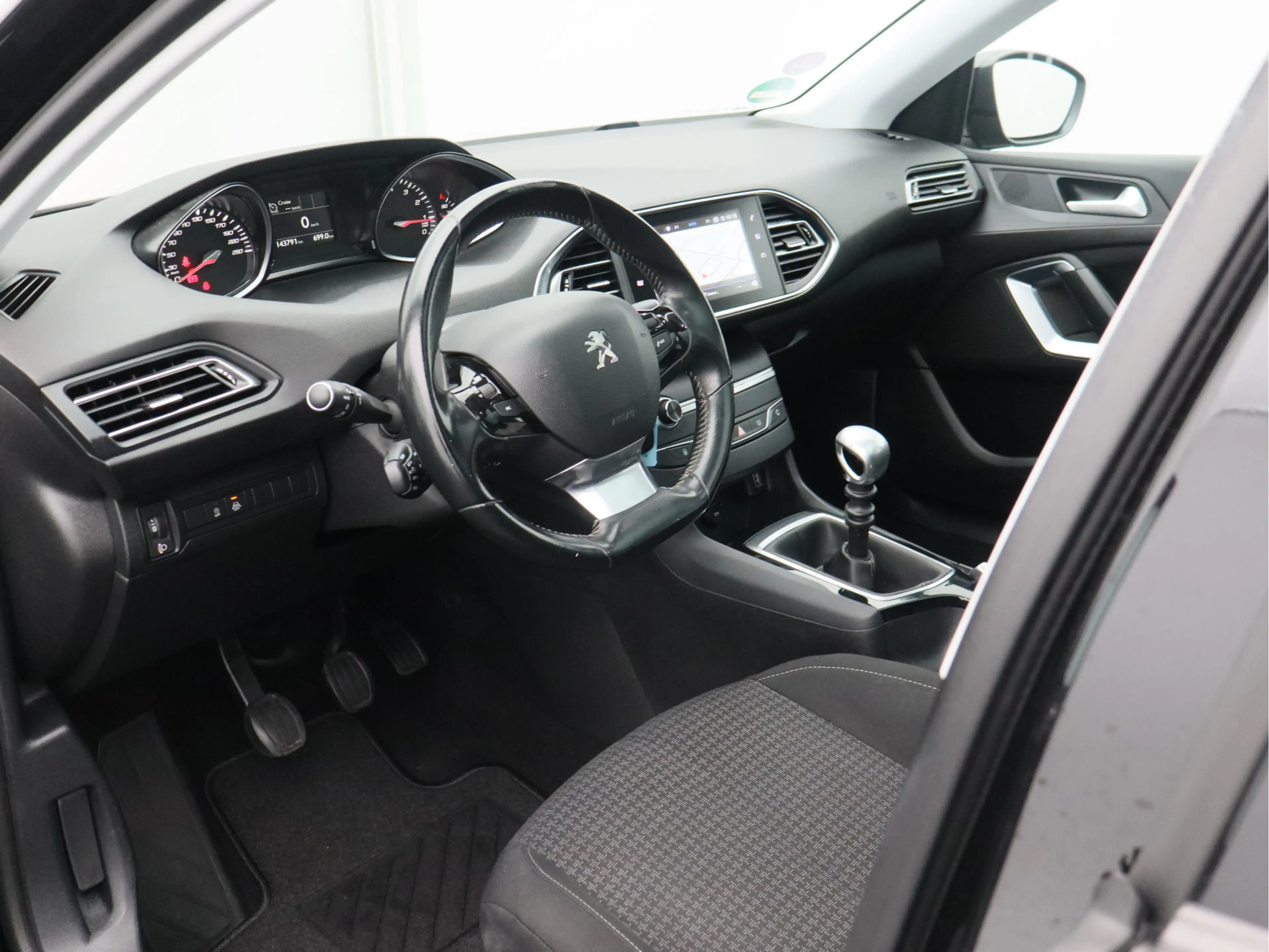Peugeot 308 SW 1.2 PureTech Blue Lease Executive/nette auto! — photo 9