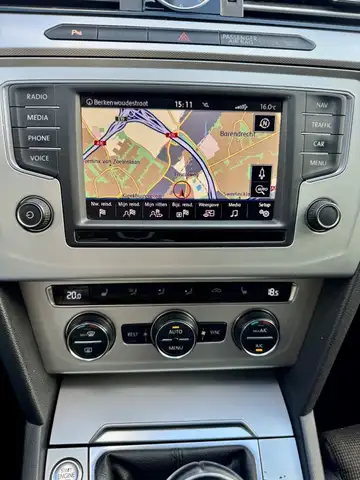 Volkswagen Passat view 14