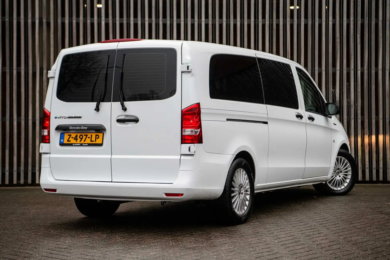 Mercedes-Benz Vito EVito Tourer PRO L3 90 kWh 9-Persoons |€29.950,- E Blanc - 2