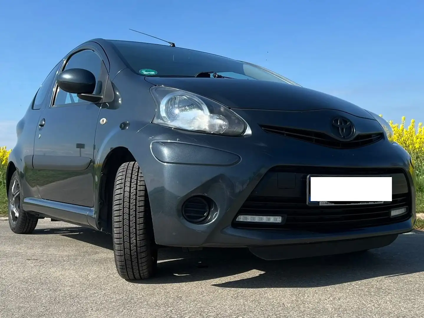 Toyota Aygo Aygo Multi Mode Cool Grau - 1