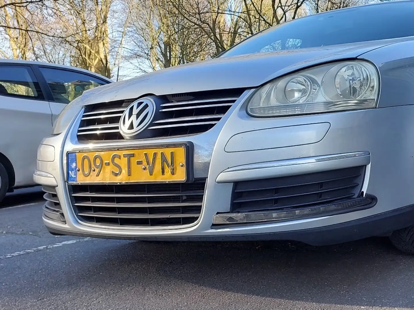 Volkswagen Jetta 1.6 FSI Comfortline - 1