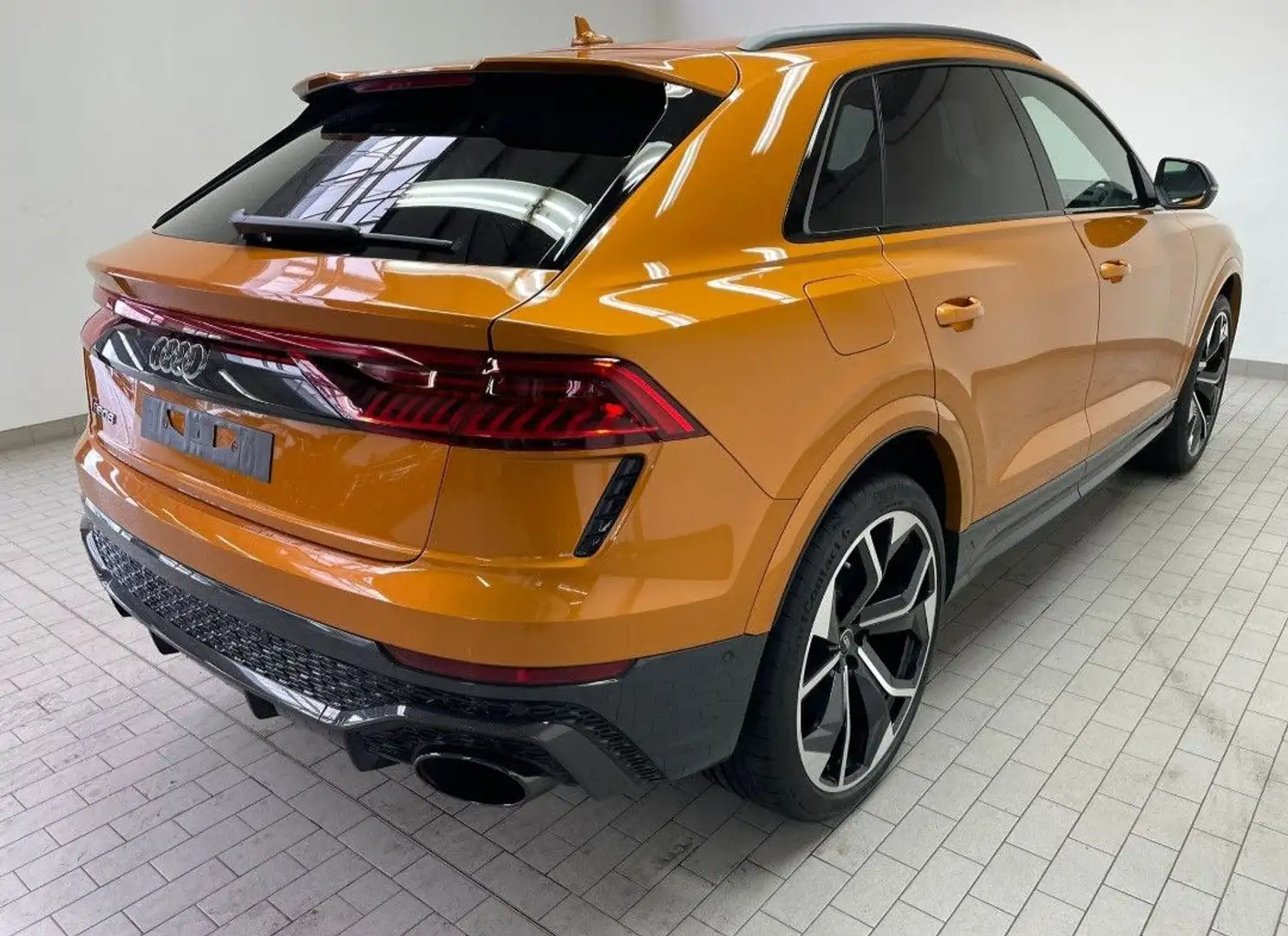 Audi RS Q8 4.0 TFSI KERAMIK-PANO-STANDHZG-CARBON Orange - 2