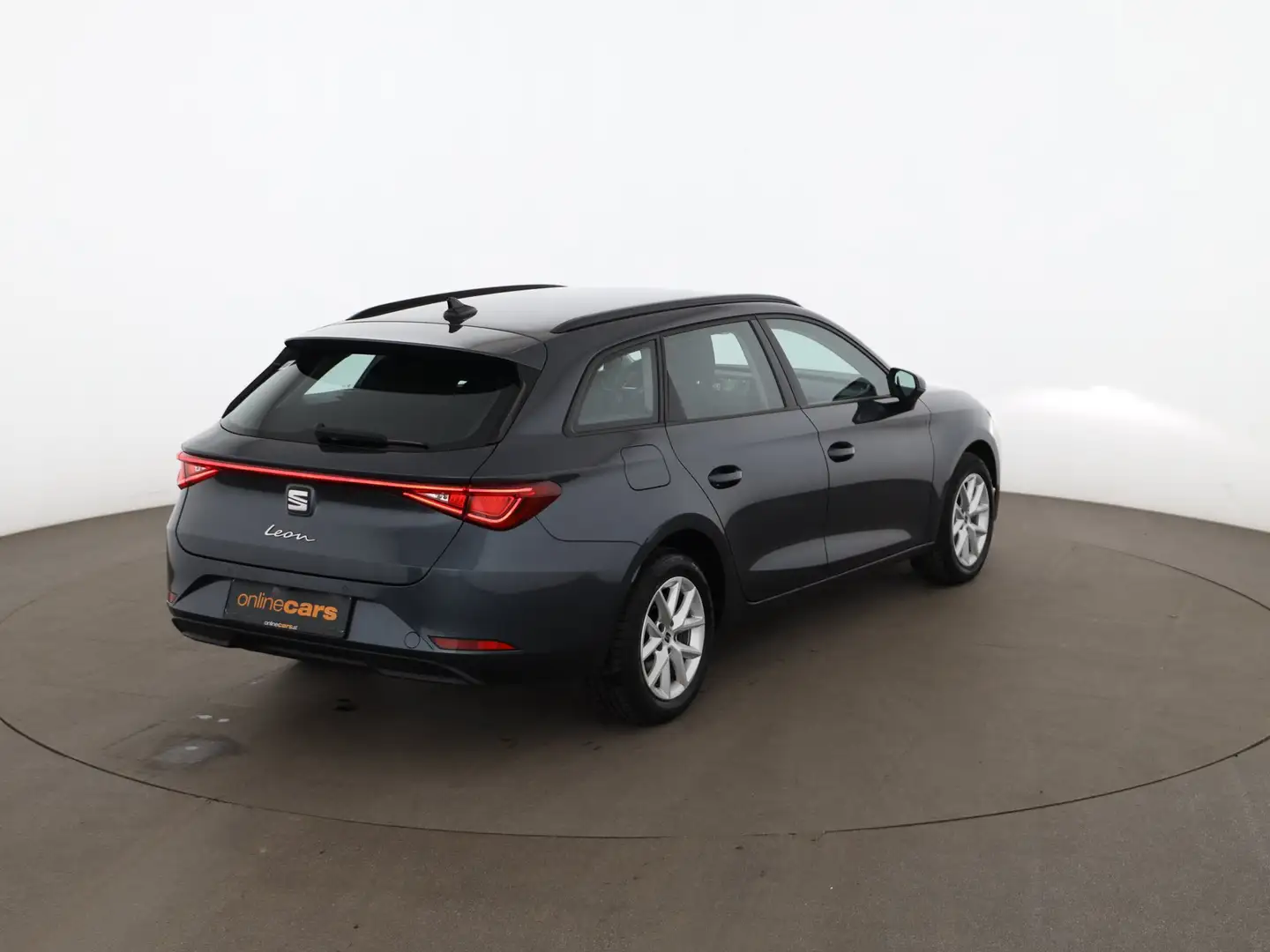 SEAT Leon ST 1.0 eTSI Style Aut LED RADAR SITZHZG TEMP Grau - 2
