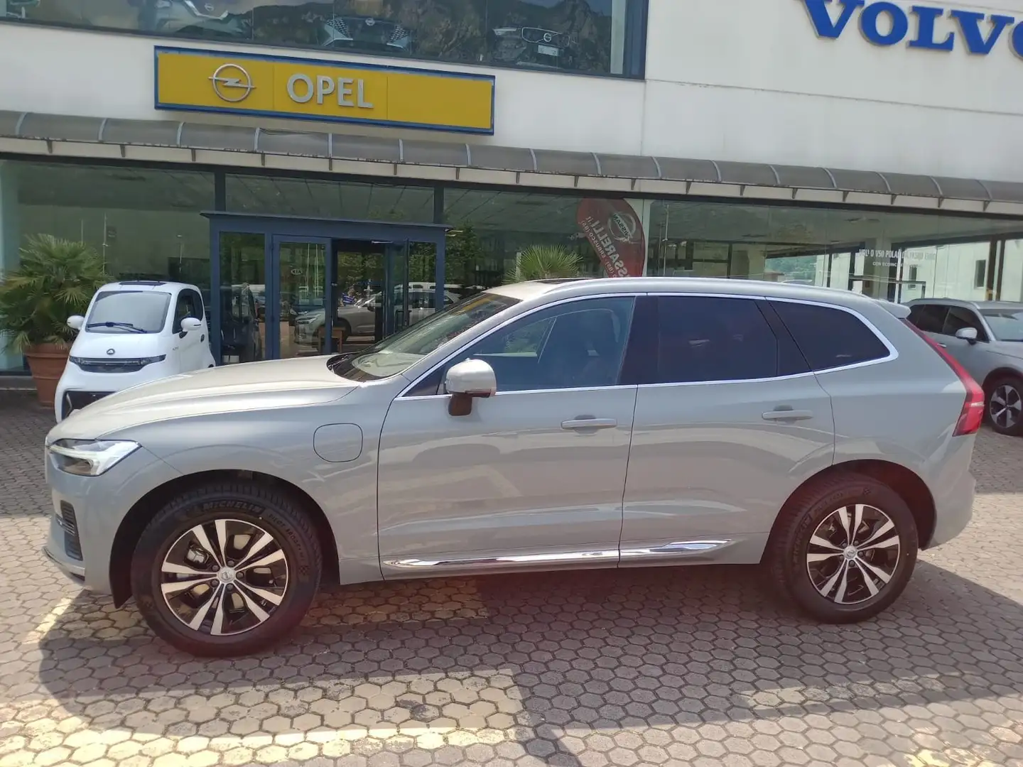Volvo XC60 XC60 2.0 t6 phev Core awd auto Grigio - 2