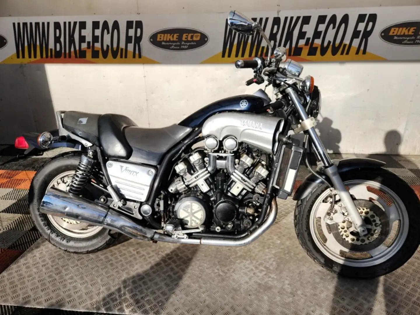Yamaha Vmax Noir - 1