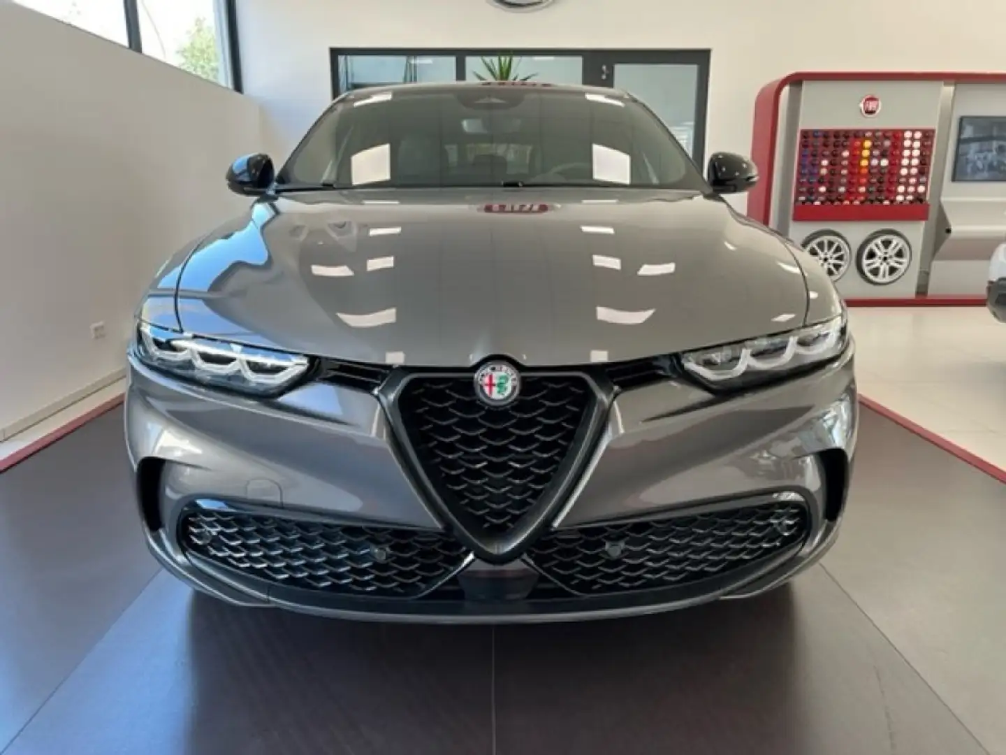 Alfa Romeo Tonale SPECIALE 1.5 T 130PS 48V-Hybrid Grau - 2