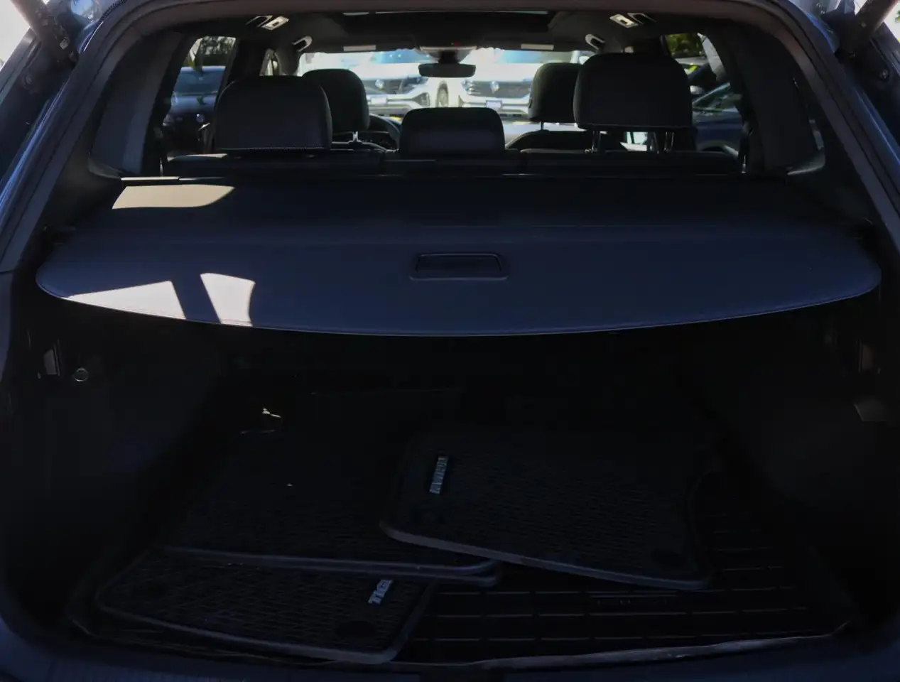 Volkswagen Tiguan снимка Volkswagen Tiguan