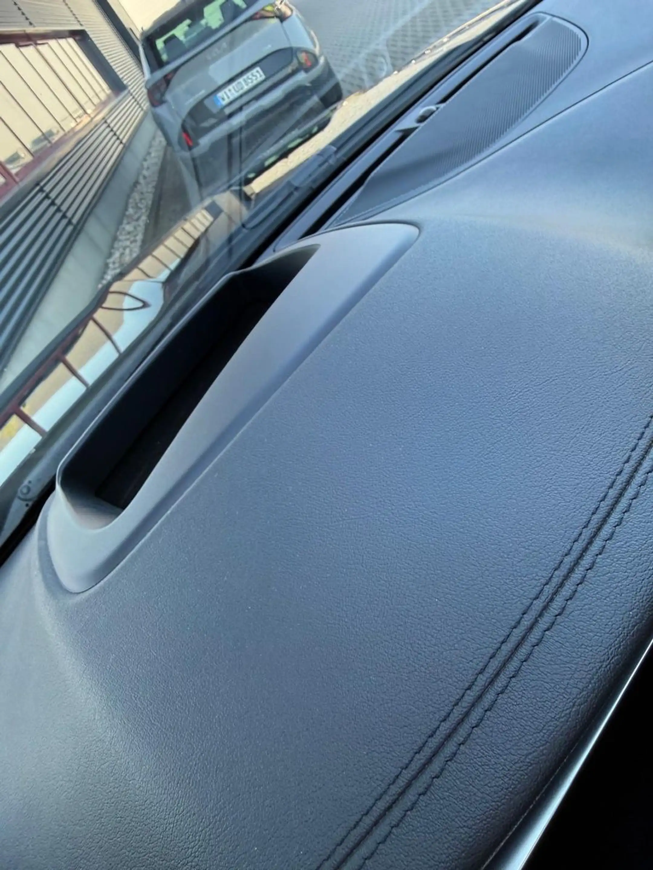 Jaguar E-Pace E-PACE S AWD-LEDER-HUD-LED-PANO-DAB — photo 6