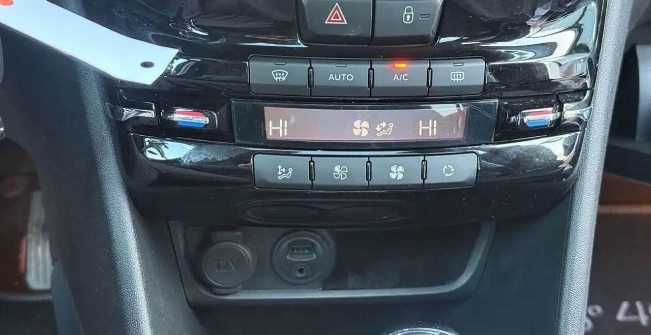 Peugeot 2008 2008 — photo 20