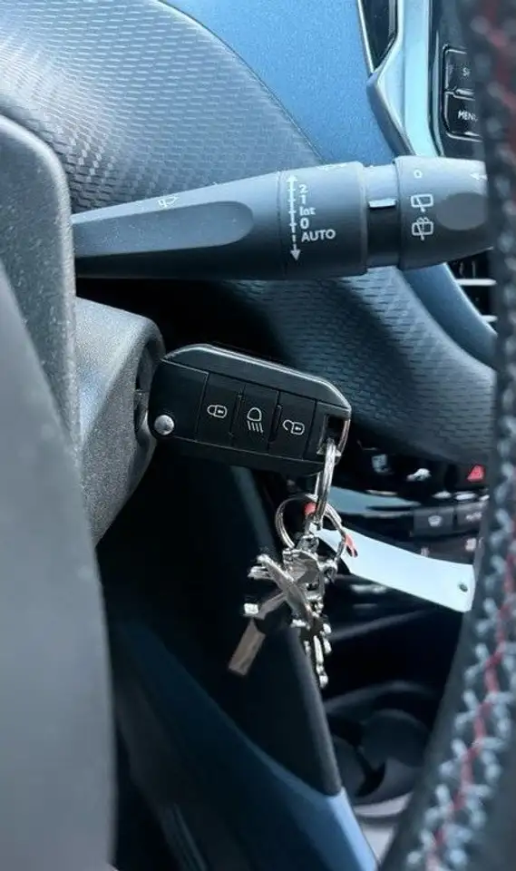 Peugeot 2008 2008 — photo 17