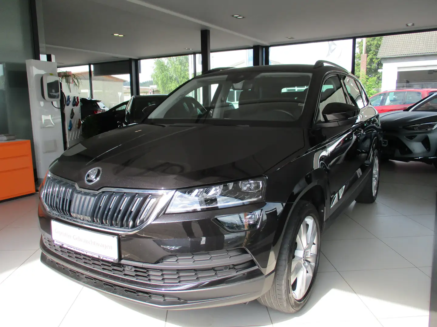 Skoda Karoq 1.5 TSI ACT DSG Style Schwarz - 1