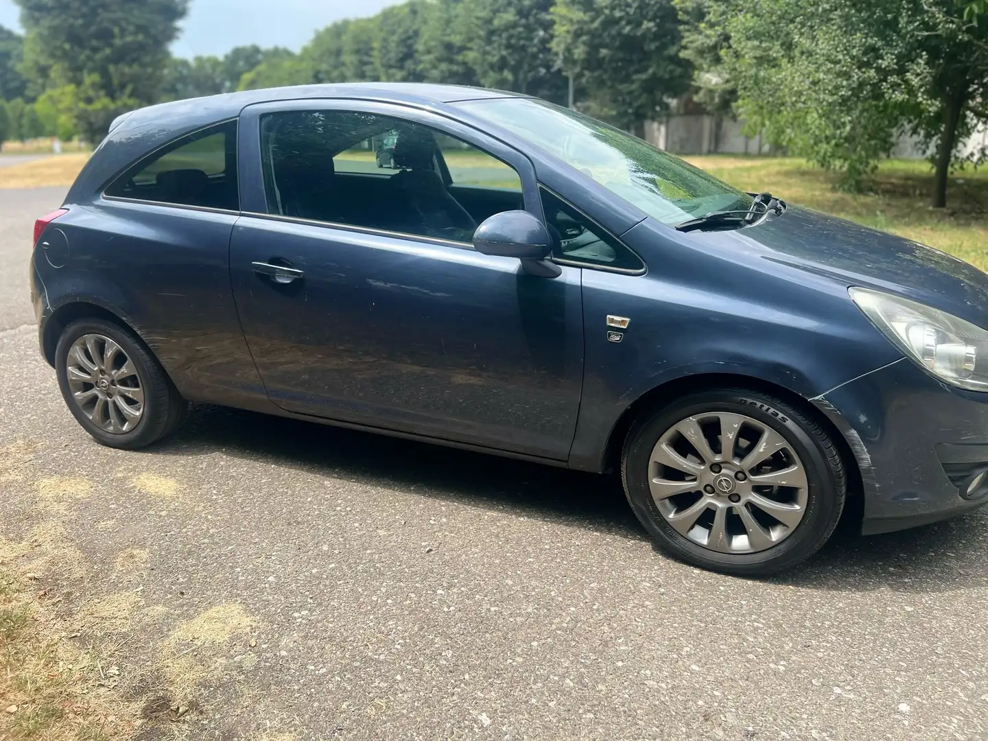 Opel Corsa IV 2010 3p 1.2 Club 85cv Grigio - 2