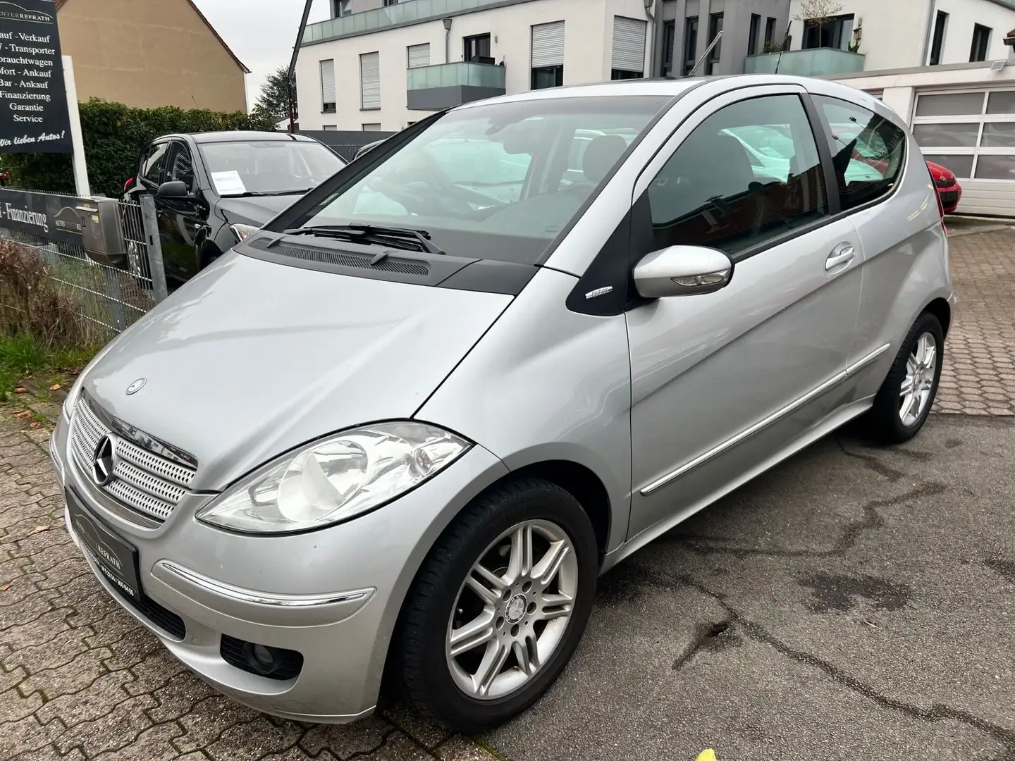 Mercedes-Benz A 200 A -Klasse*Sitzheizung*Klima*Metallfelgen* Silber - 1