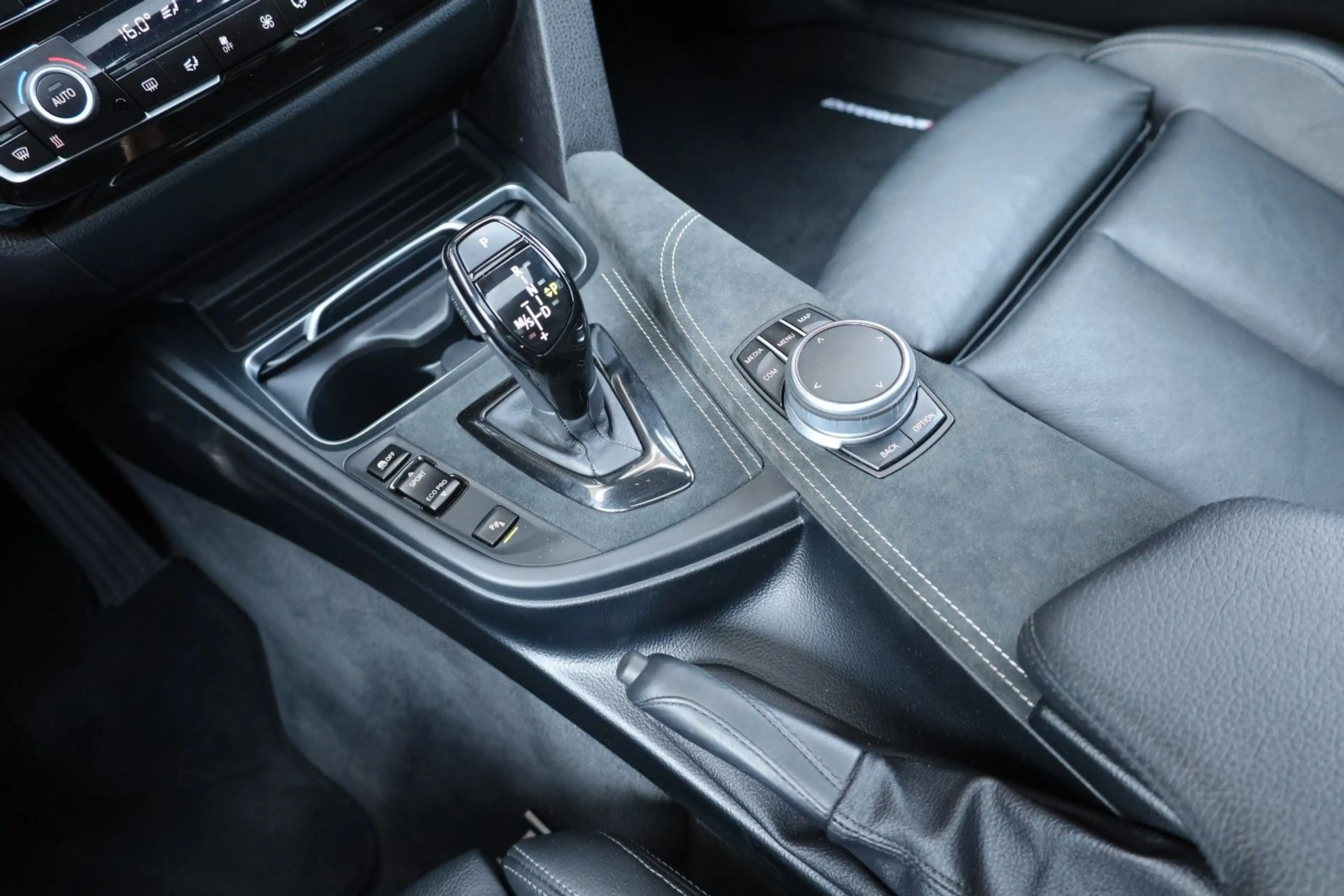 BMW 340 i xDrive/HK/SBD/TOTW/LHZ/SHZ/APPLE/KAMERA/R19 — photo 14