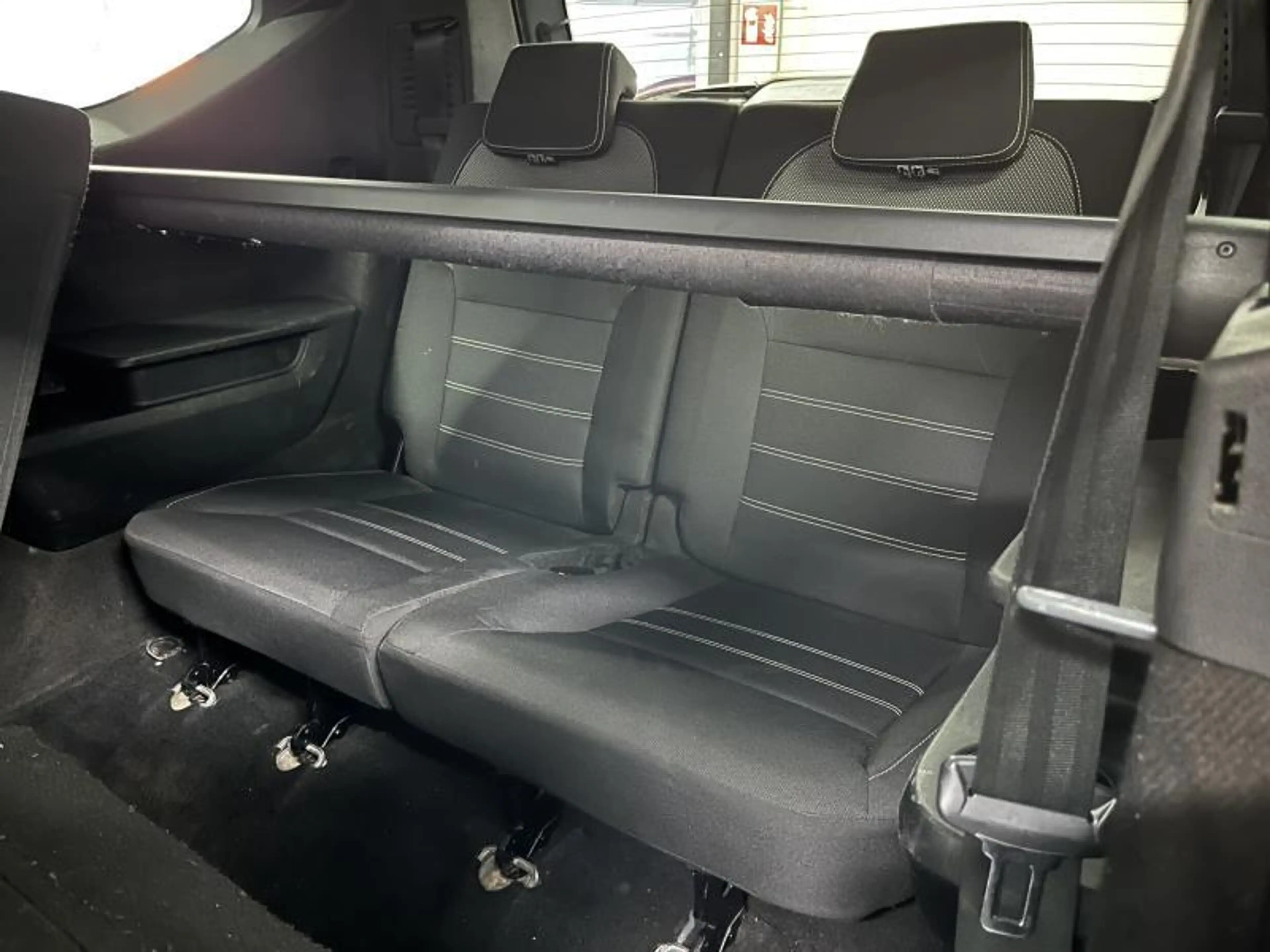 Dacia Jogger 1.0 110cv 7Places Navi/Carplay/Clim/Cruise — photo 9