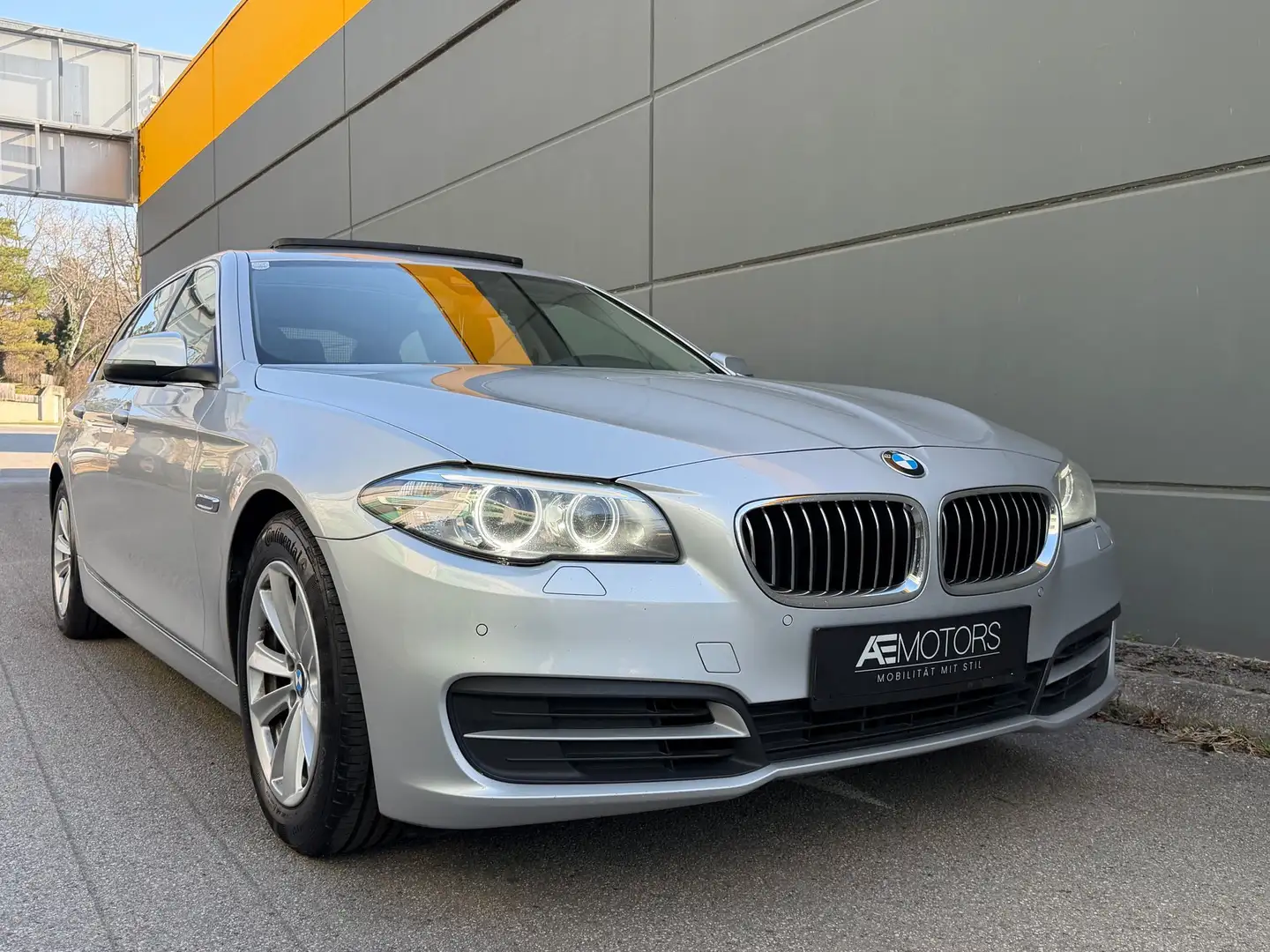BMW 525 *PANO*SITZHZG*AHK*LED*KLIMA*KREDIT MÖGLICH* Grau - 1