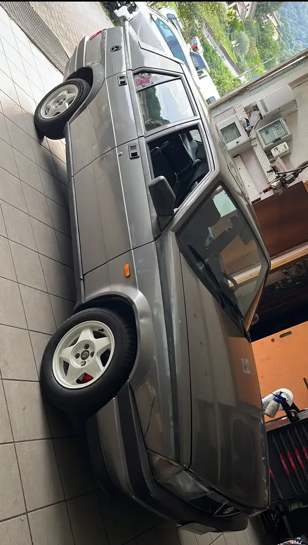 Alfa Romeo 75 1.8 ie - 1