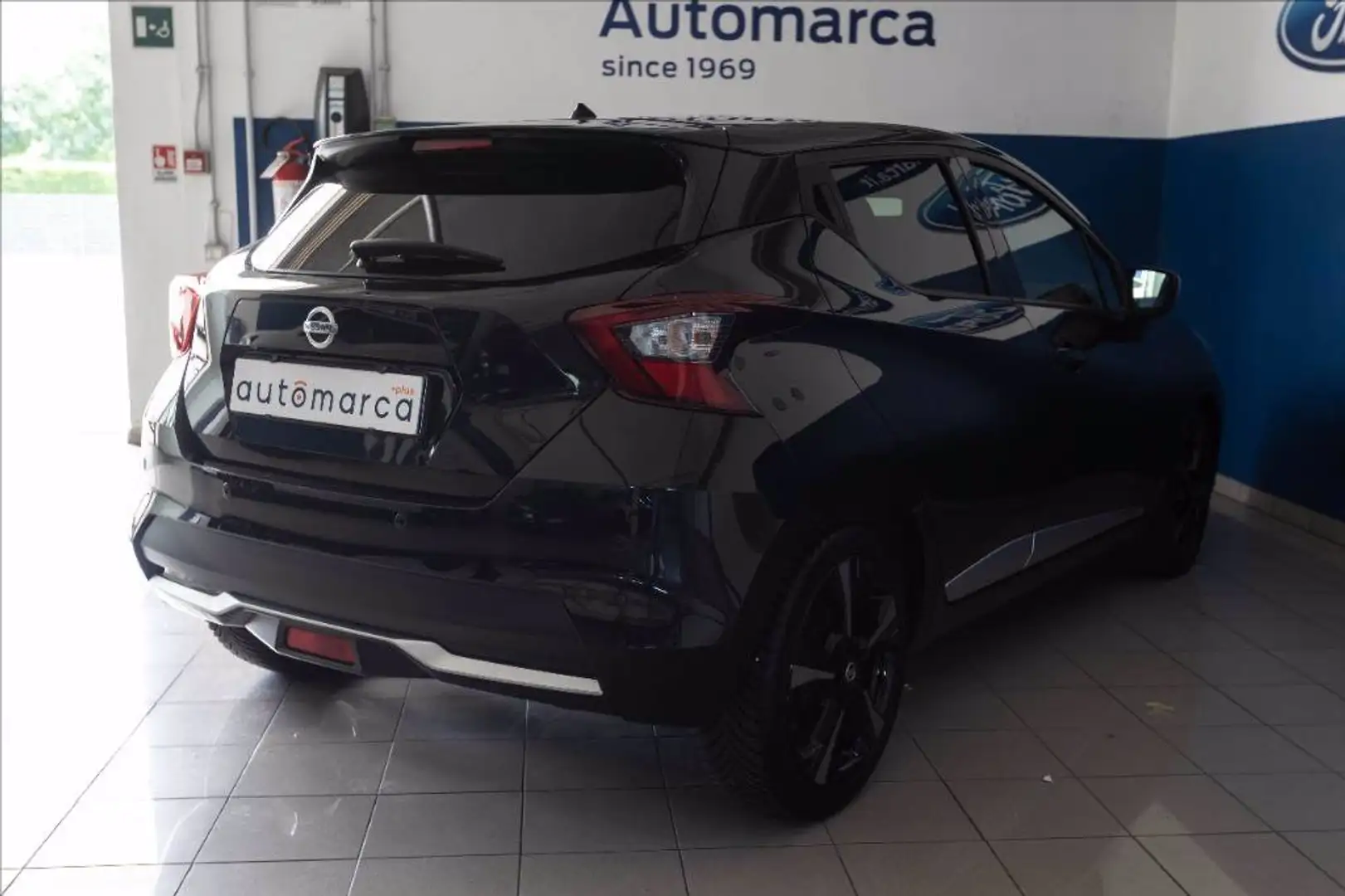 Nissan Micra 1.5 dci N-Connecta 90cv Zwart - 2