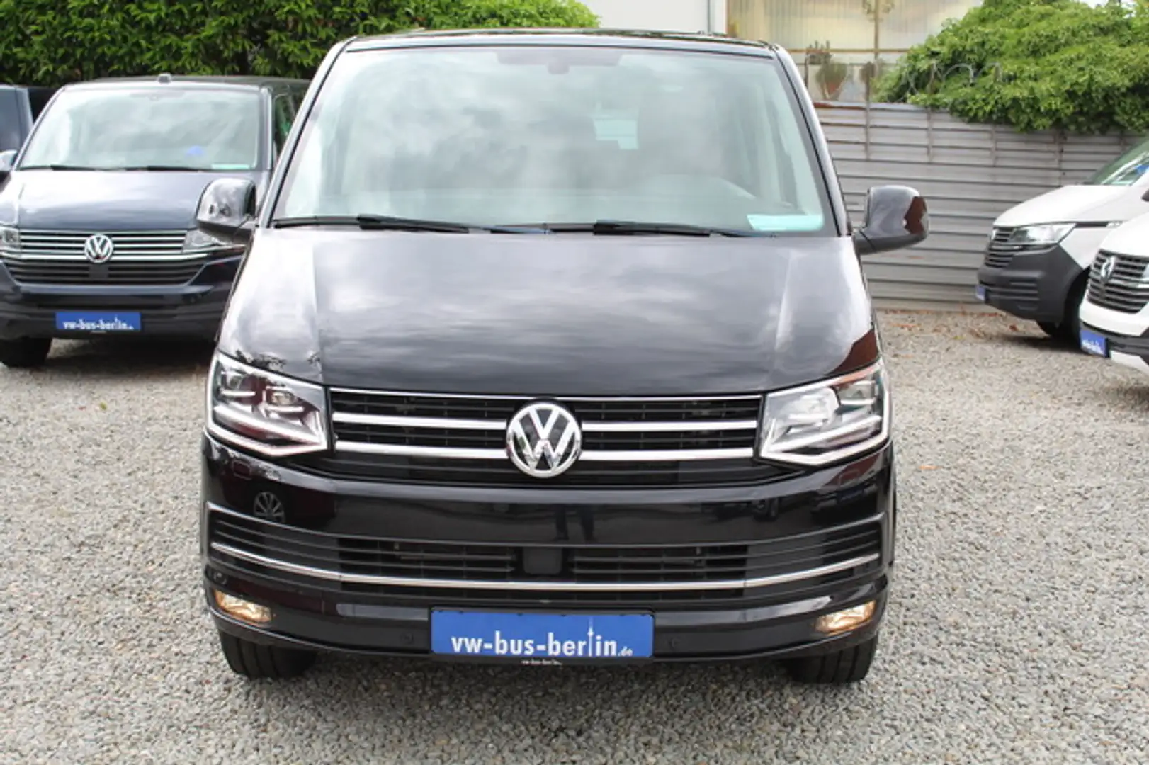 Volkswagen T6 Caravelle Lang LR 150PS DSG LED ACC Navi Zwart - 2