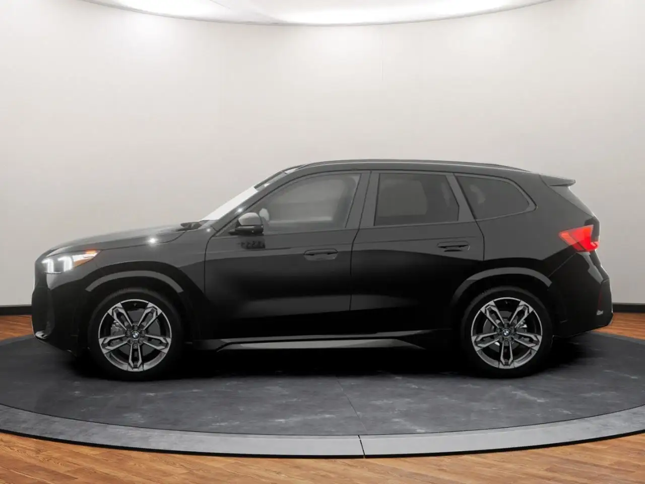 BMW X1 снимка BMW X1