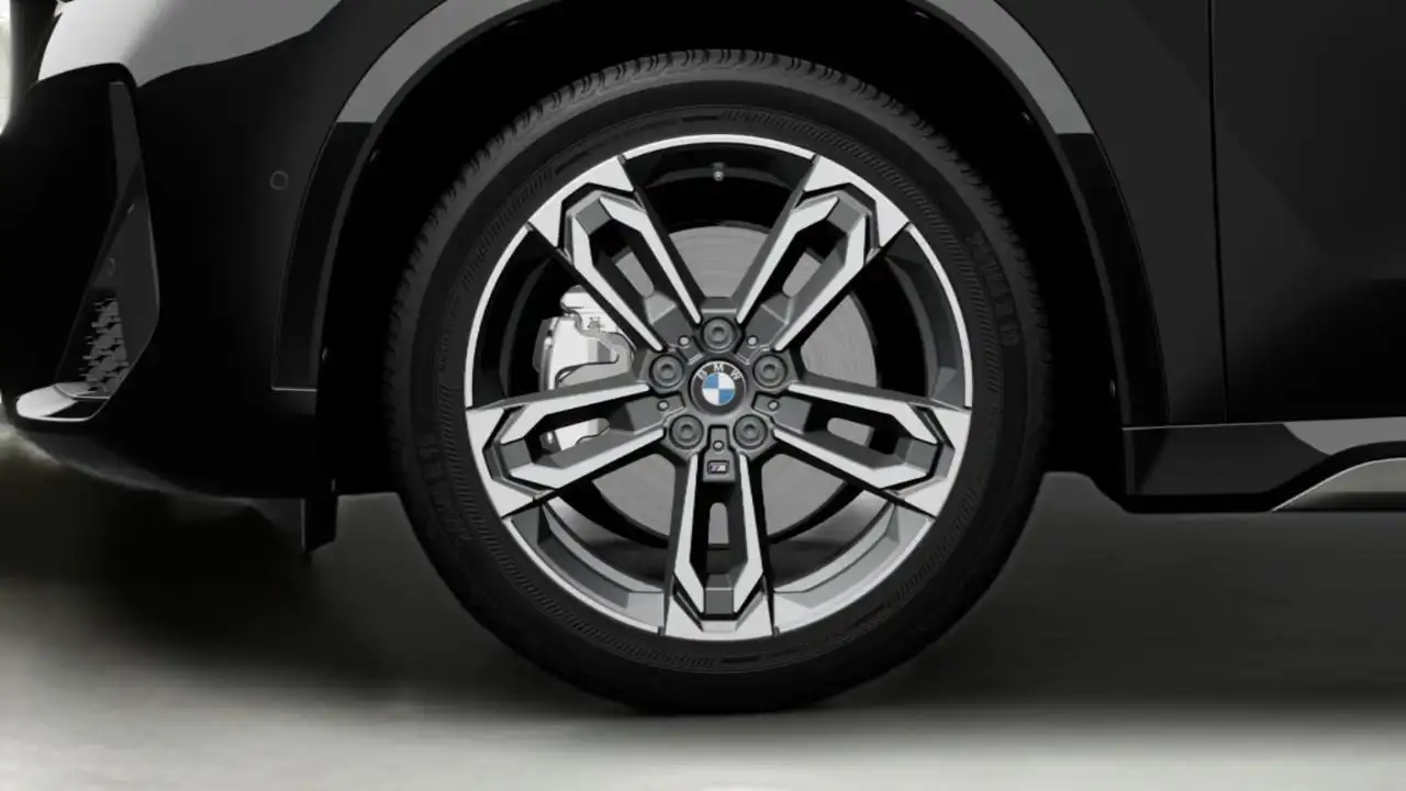 BMW X1 снимка BMW X1