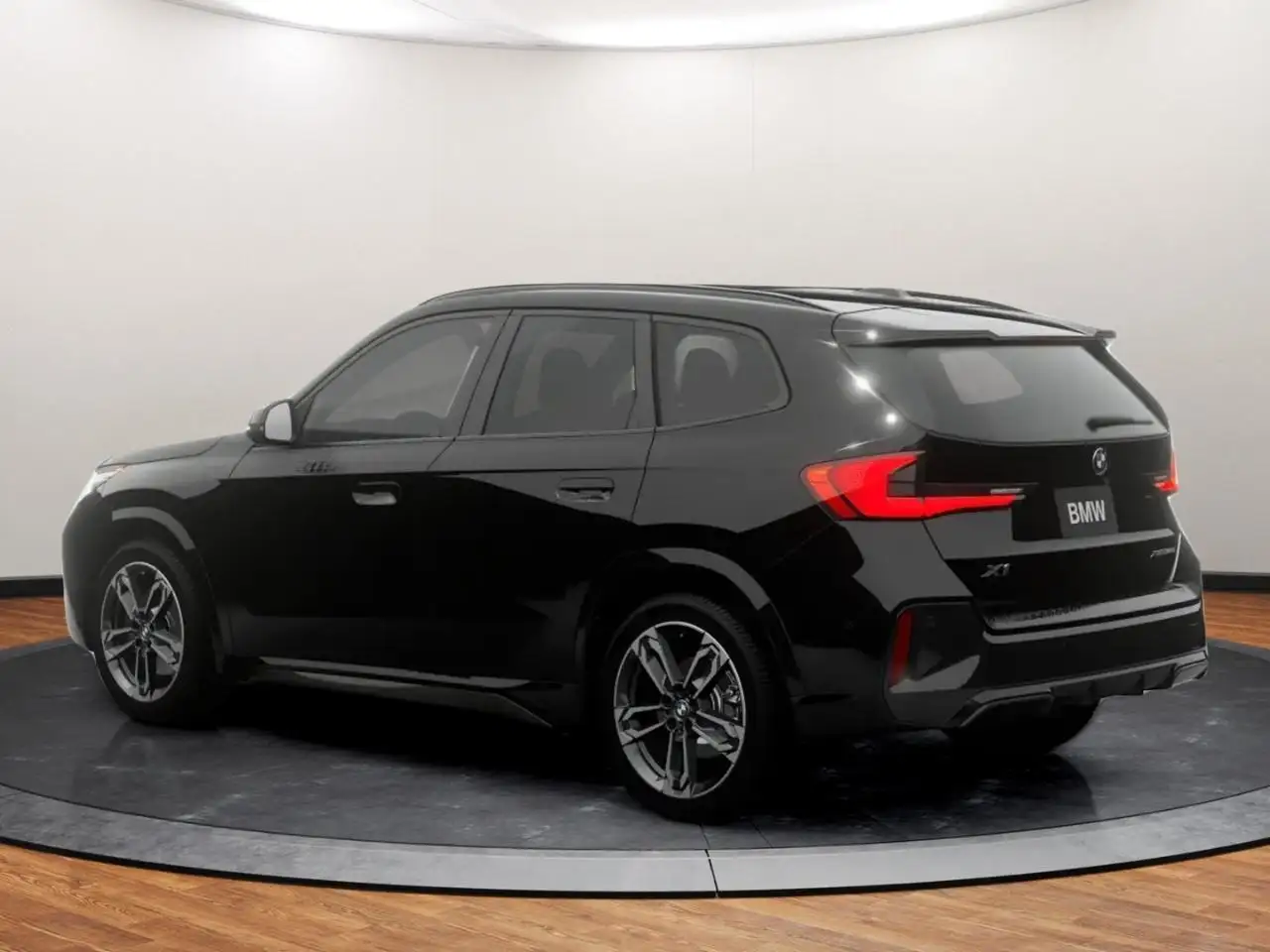 BMW X1 снимка BMW X1