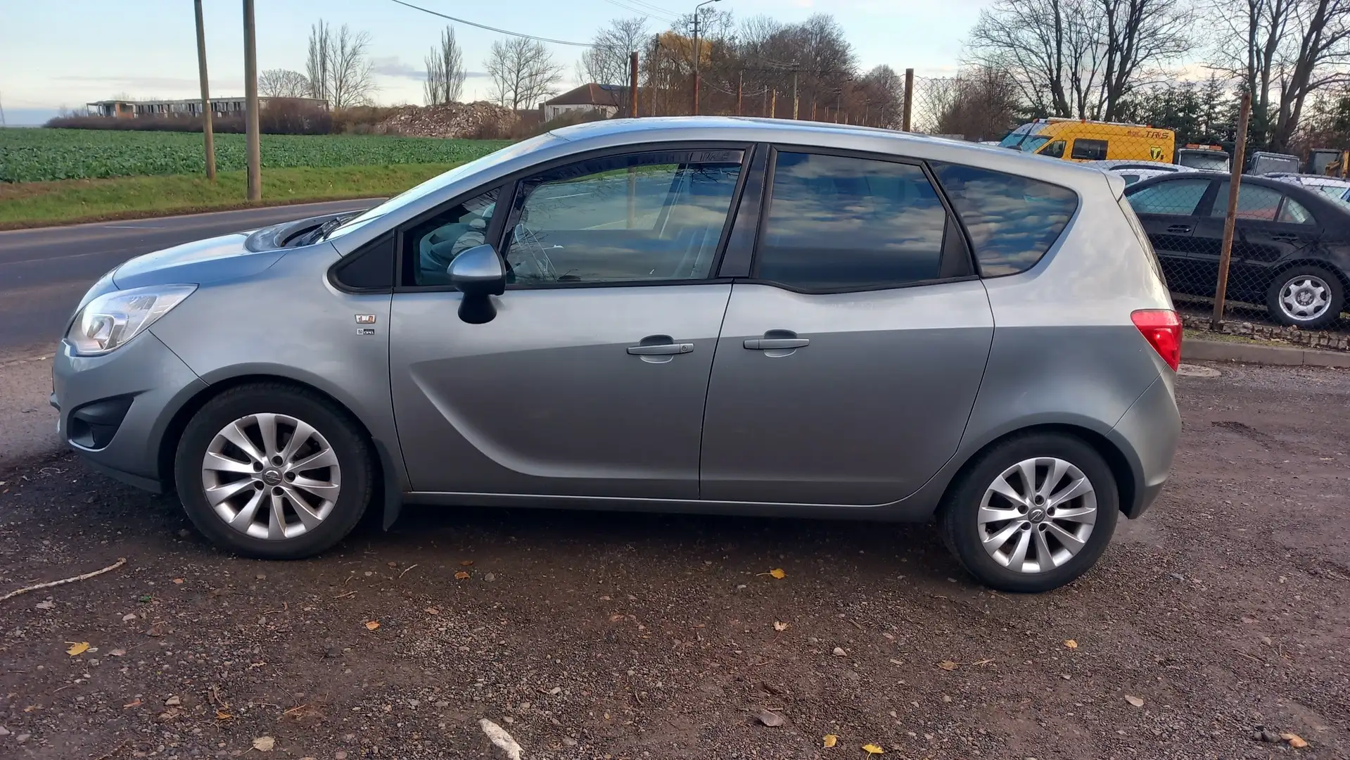 Opel Meriva Meriva 1.4 150 Jahre Grau - 2