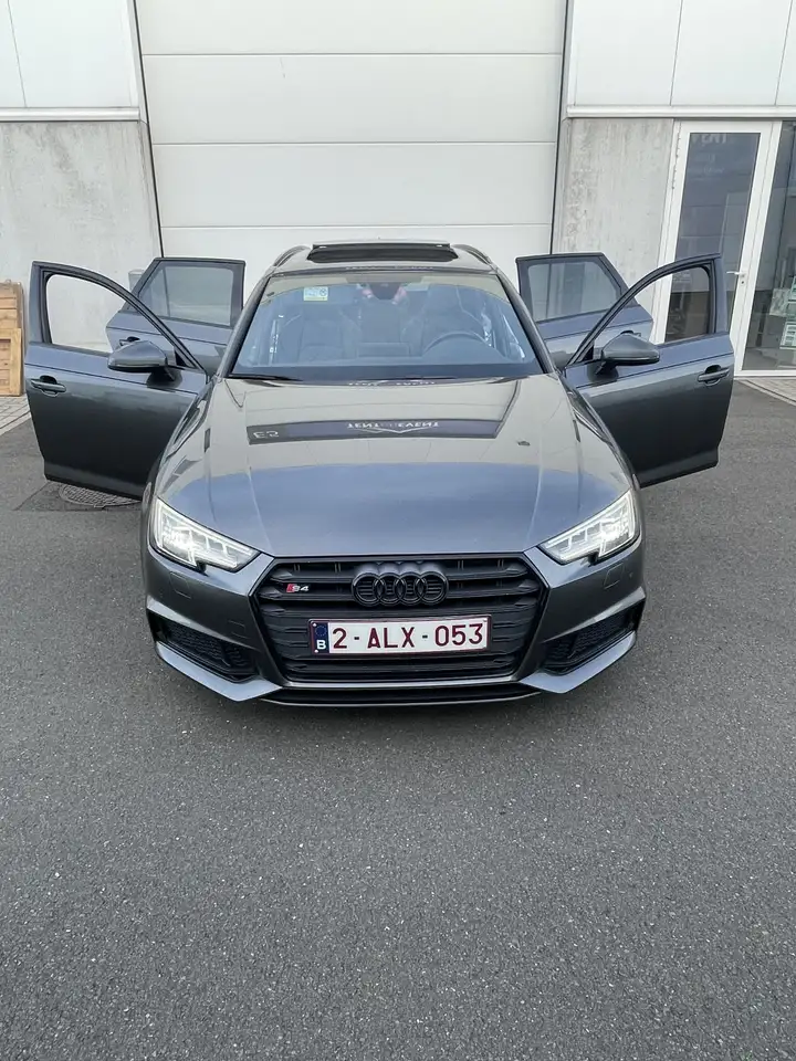 Audi S4