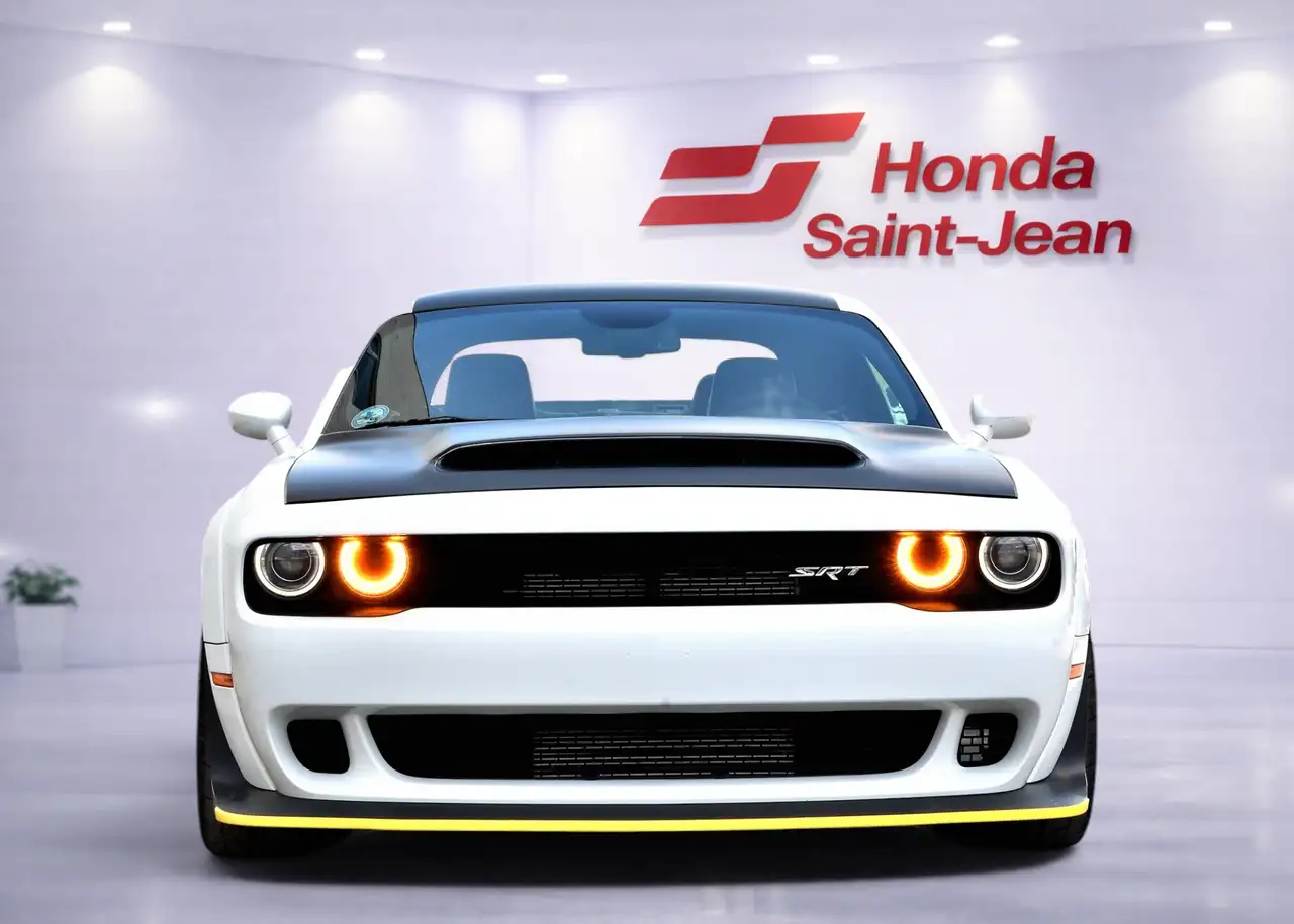 Dodge Challenger снимка Dodge Challenger