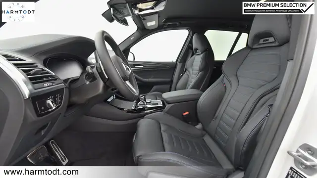 BMW X3 view 12