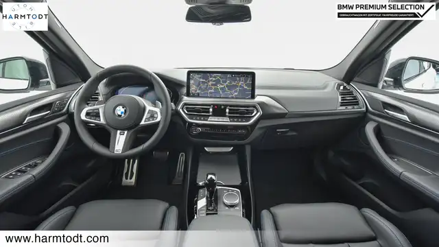 BMW X3 view 8