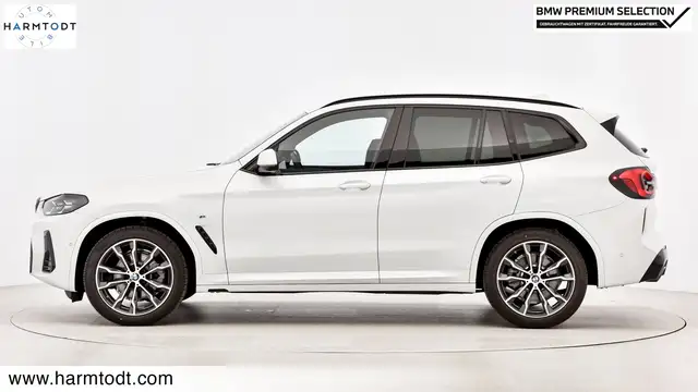 BMW X3 view 3
