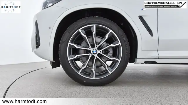 BMW X3 view 18