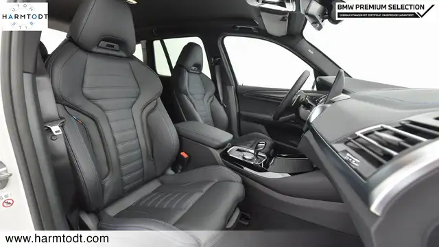 BMW X3 view 13