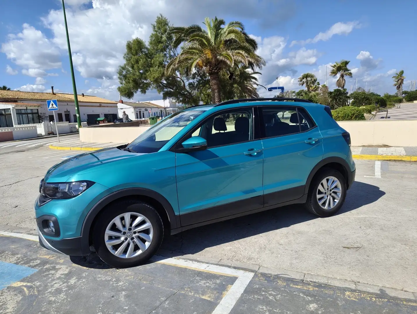 Volkswagen T-Cross 1.0 TSI Advance - 2