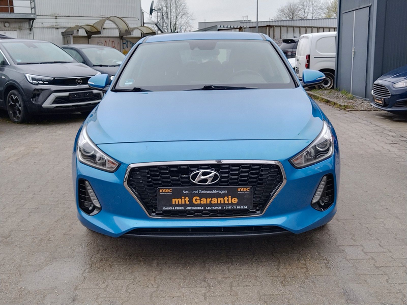 Hyundai i30 1.4 Select+67000+TÜV/NEU+GARANTIE+KLIMA+SHZ — photo 2