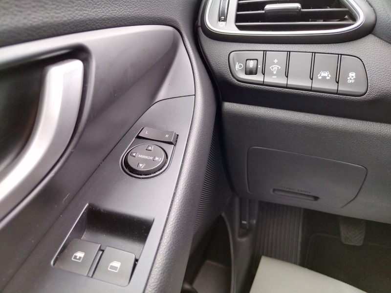 Hyundai i30 1.4 Select+67000+TÜV/NEU+GARANTIE+KLIMA+SHZ — photo 22