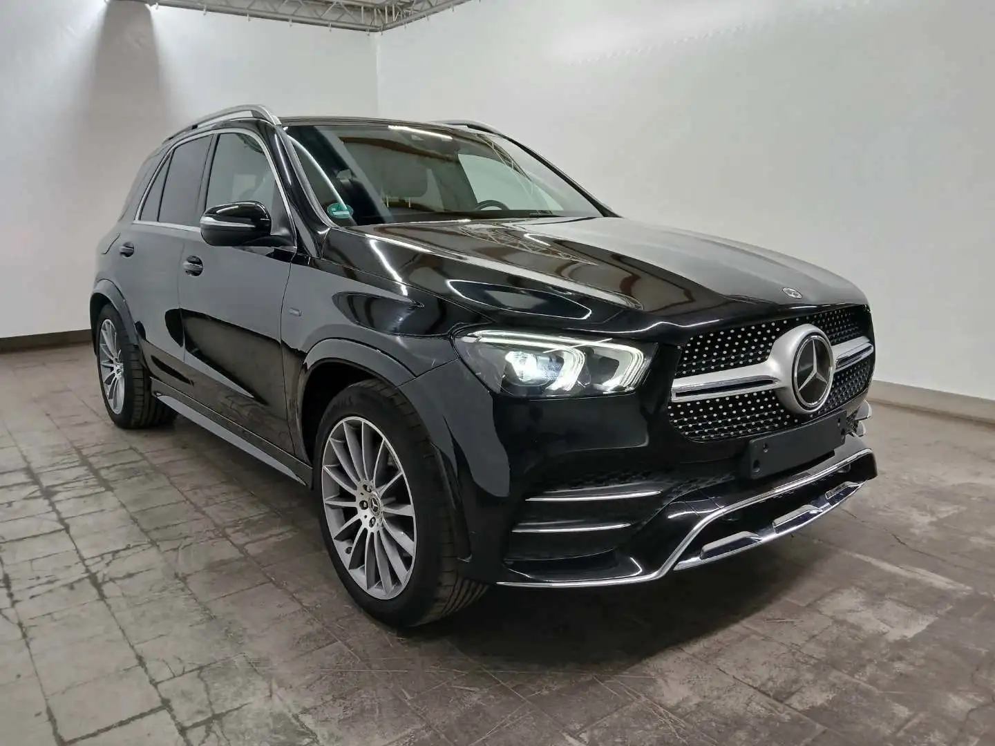 Mercedes-Benz GLE 350 de 4M 3x AMG PANO*DISTR+*AHK*Burm.*MBeam Schwarz - 1