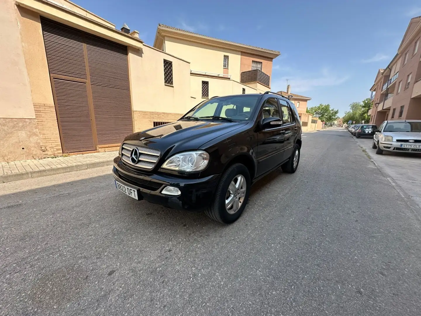 Mercedes-Benz ML 320 Familiar Automático de 5 Puertas Negro - 2