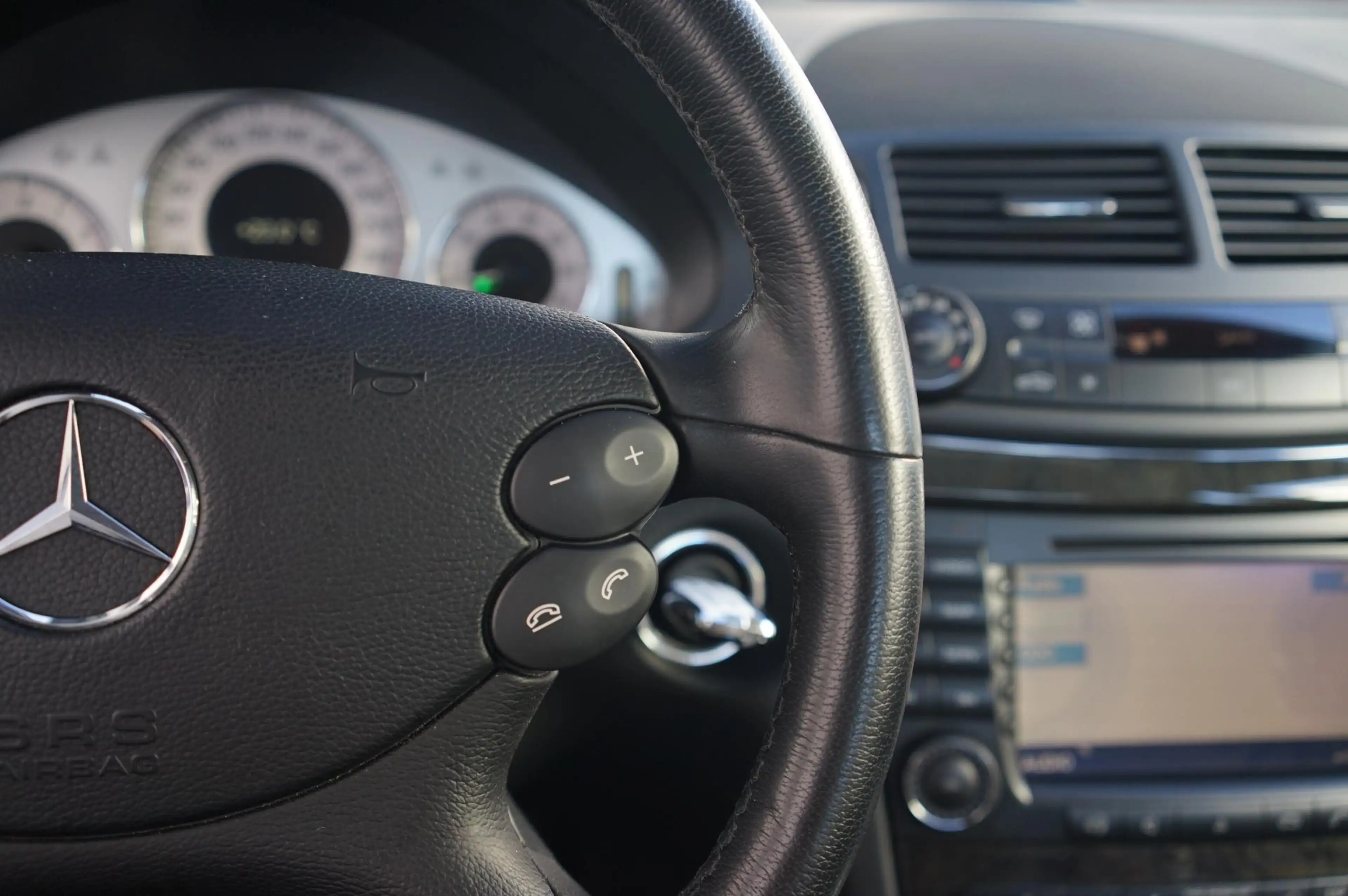 Mercedes-Benz E 350 Avantgarde — photo 13