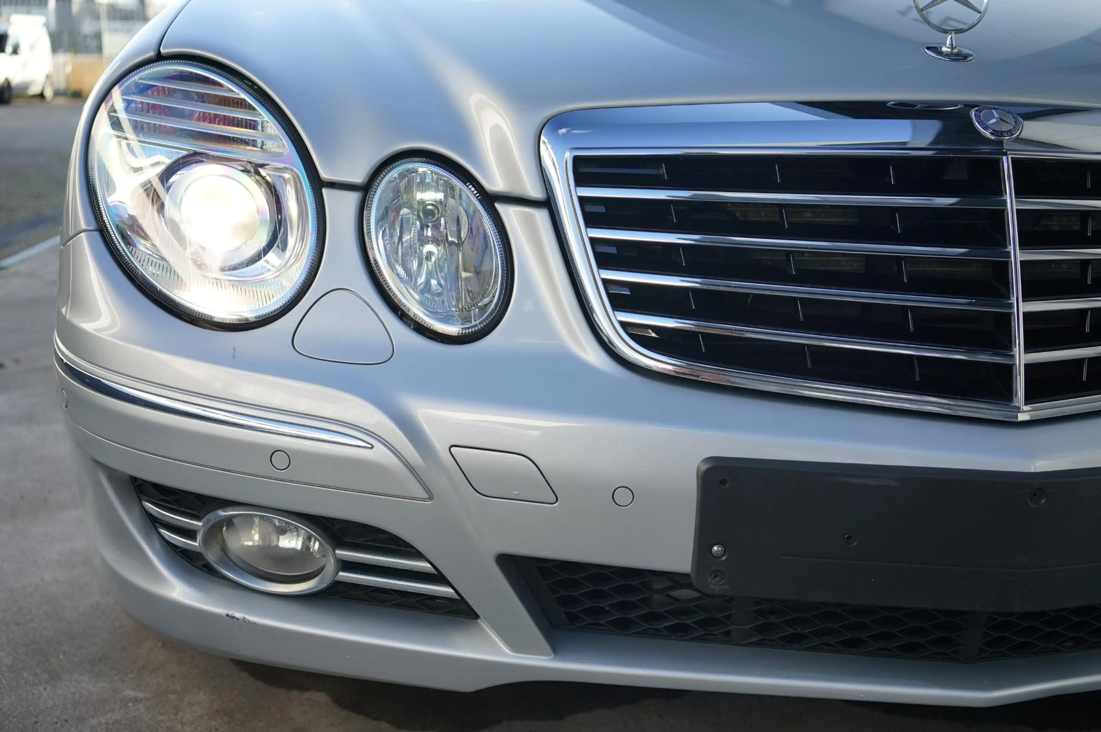 Mercedes-Benz E 350 Avantgarde — photo 14