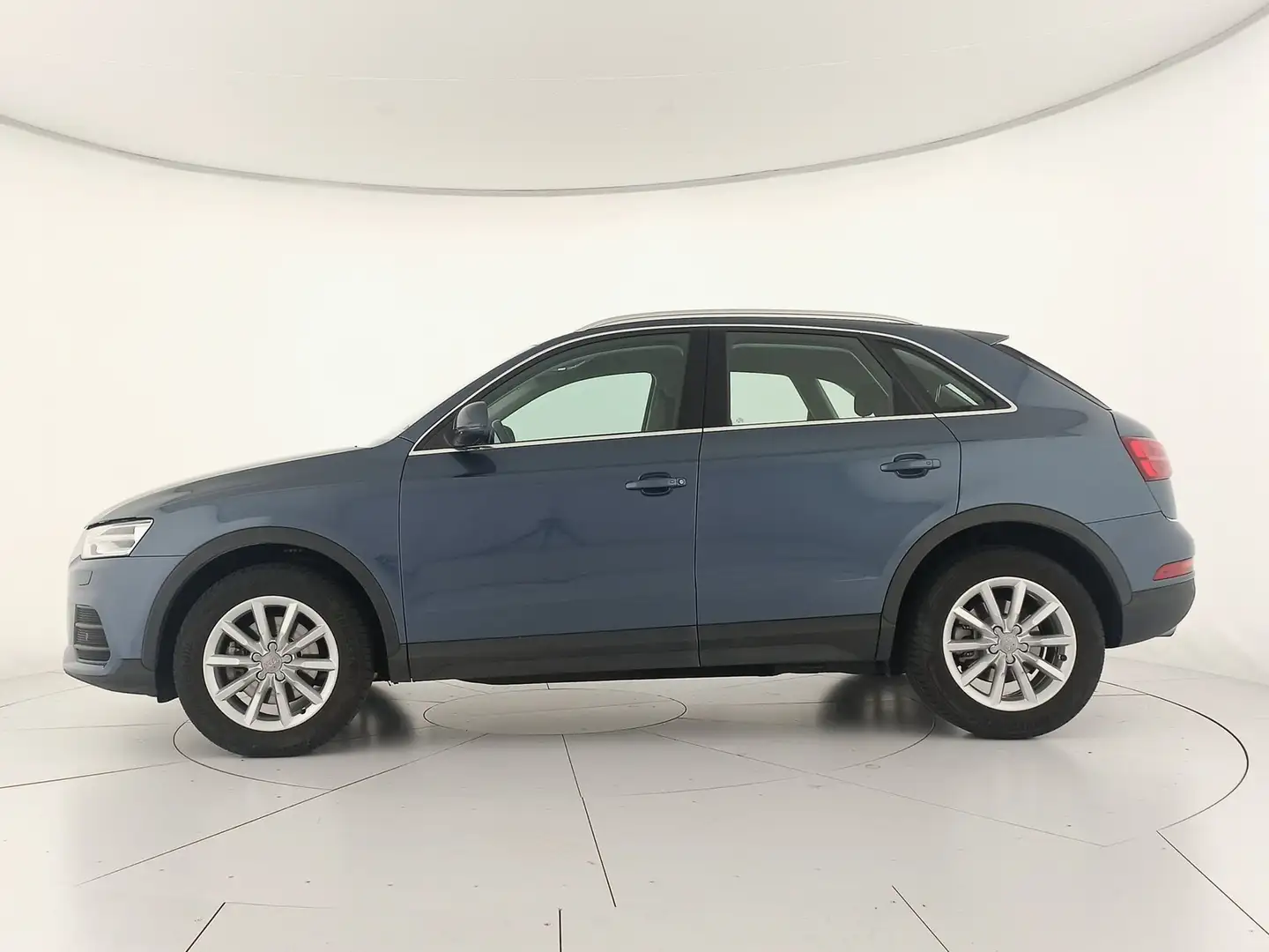 Audi Q3 1.4 tfsi Business plus 150cv S-TRONIC Blu/Azzurro - 2